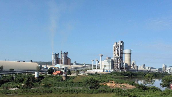 4 linhas de produção de cimento com uma produção de 4x6000 t/d para o Grupo Dangote na Nigéria