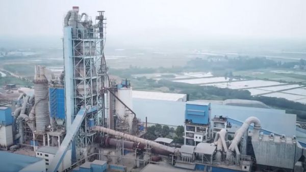 Linha de produção de cimento com uma produção de 5000 t/d para a ZhongBo Cement em Xinjiang, China