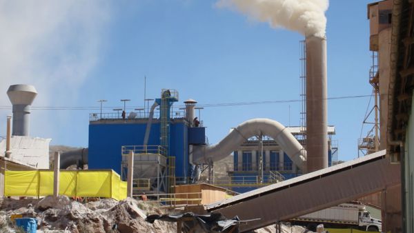 Projeto de reconstrução do coletor de pó na cauda do forno de cal da usina de cimento JULIACA- Cement sur cement com capacidade de 300 t/d no Peru em 2007