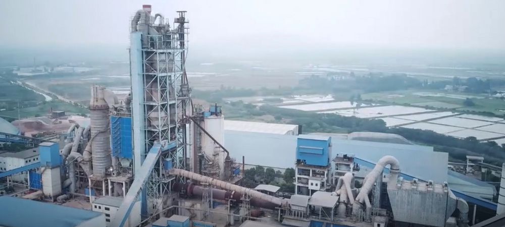 Linha de produção de cimento com uma produção de 5000 t/d para a ZhongBo Cement em Xinjiang, China